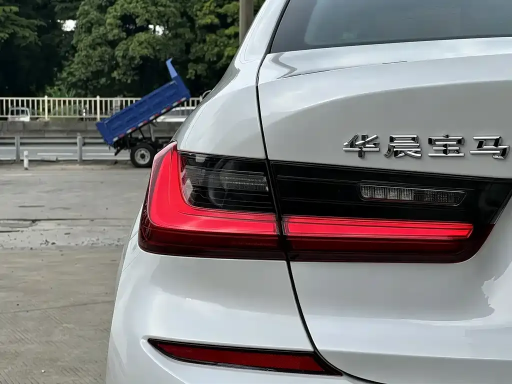 BMW 3 Series — фото 10