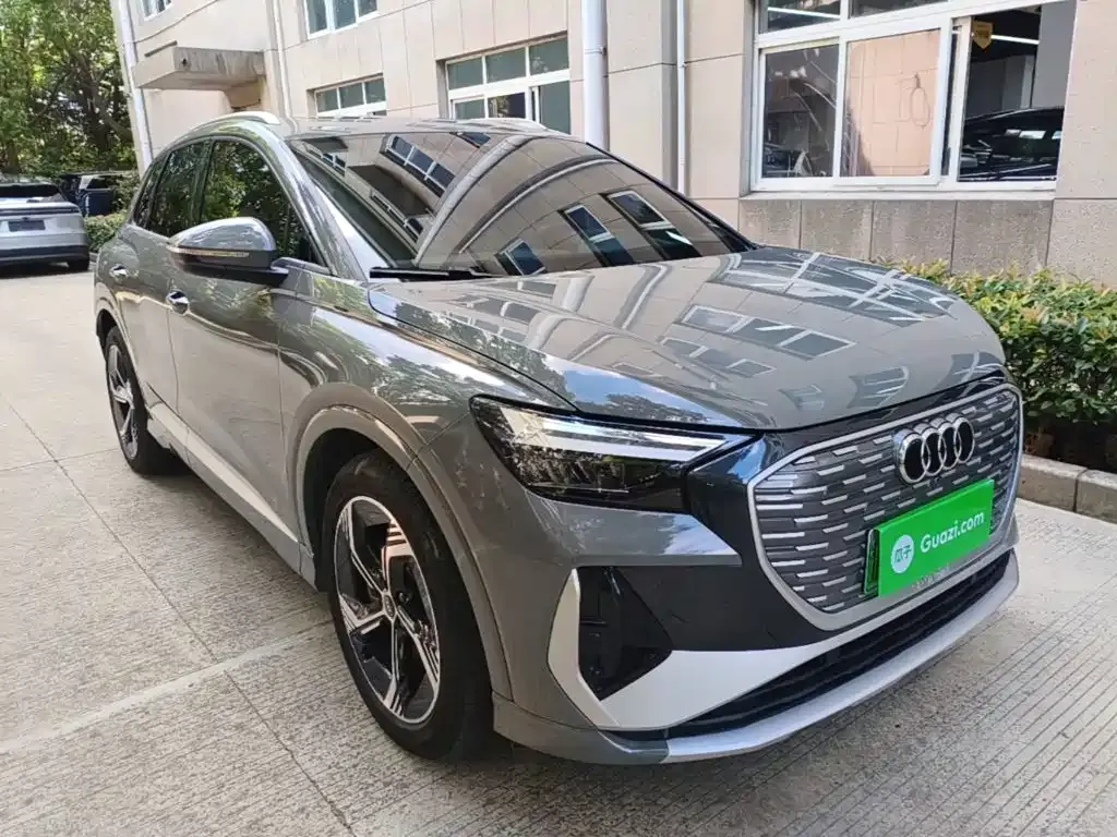 Audi Q4 e-tron — фото 8
