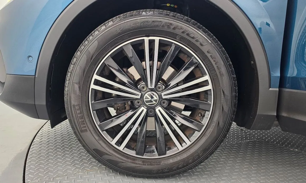 Volkswagen Tiguan — фото 6