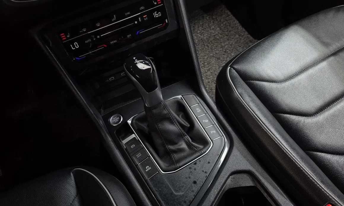 Volkswagen Tiguan — фото 7