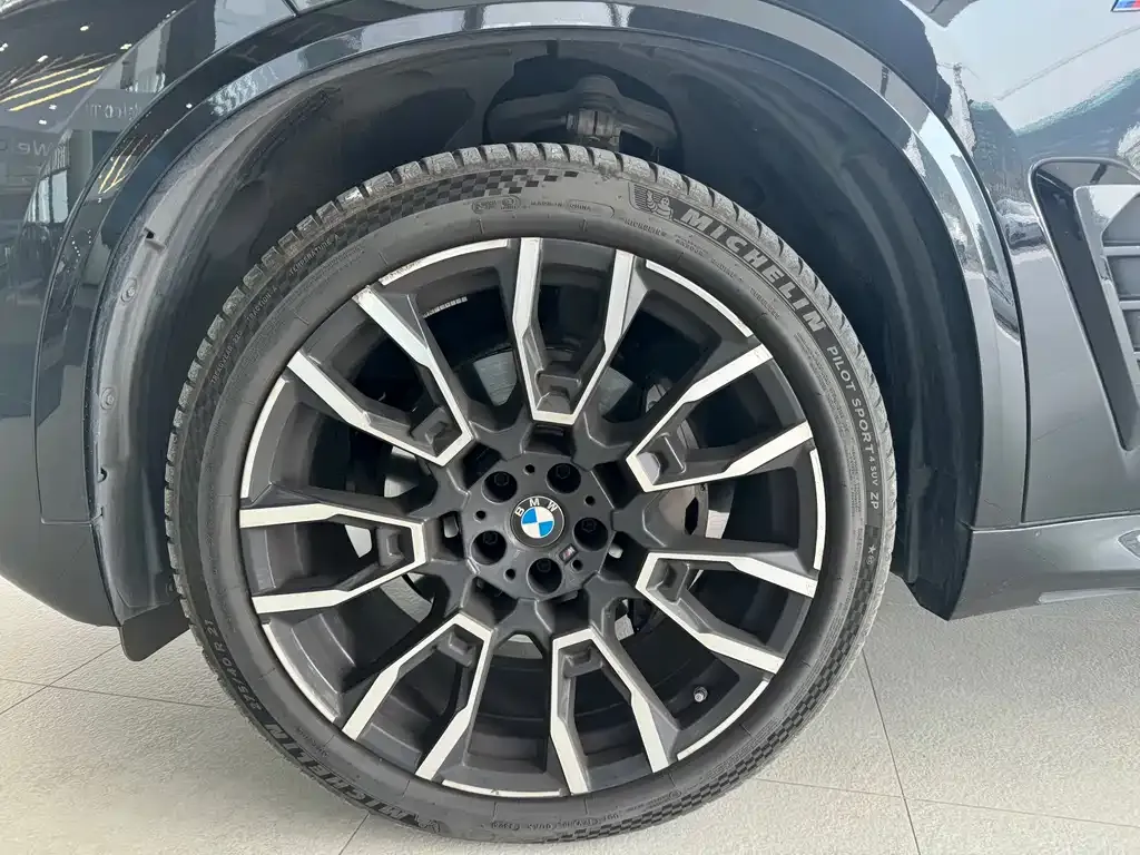 BMW X5 — фото 2