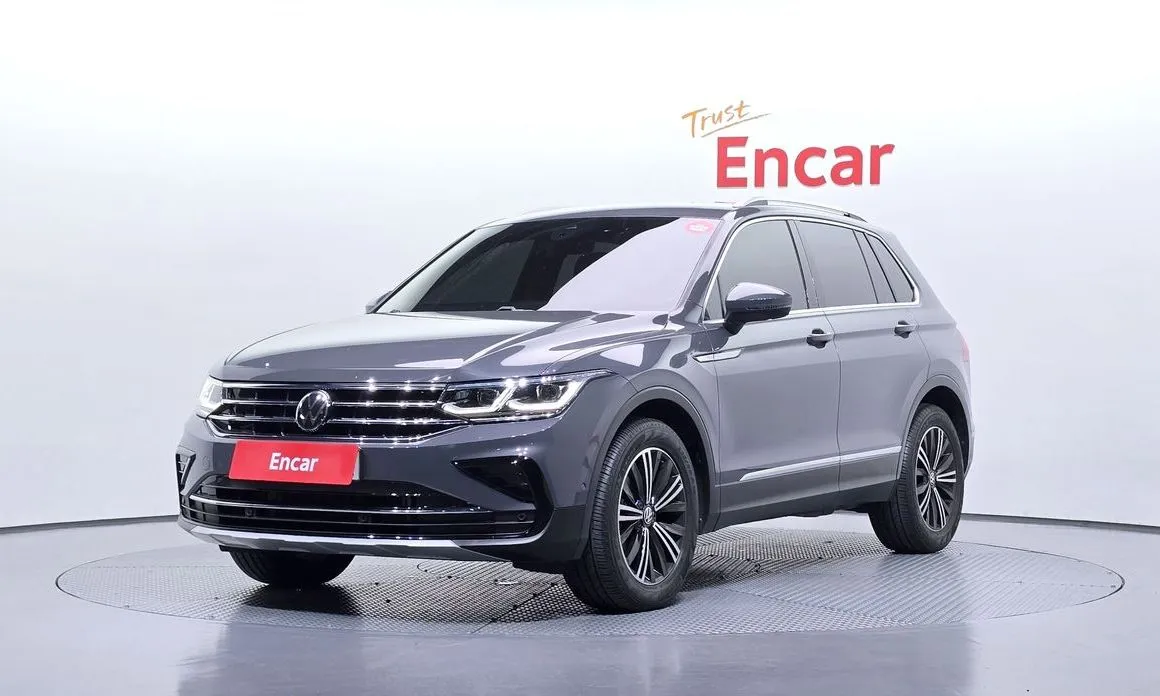 Volkswagen Tiguan — фото 1