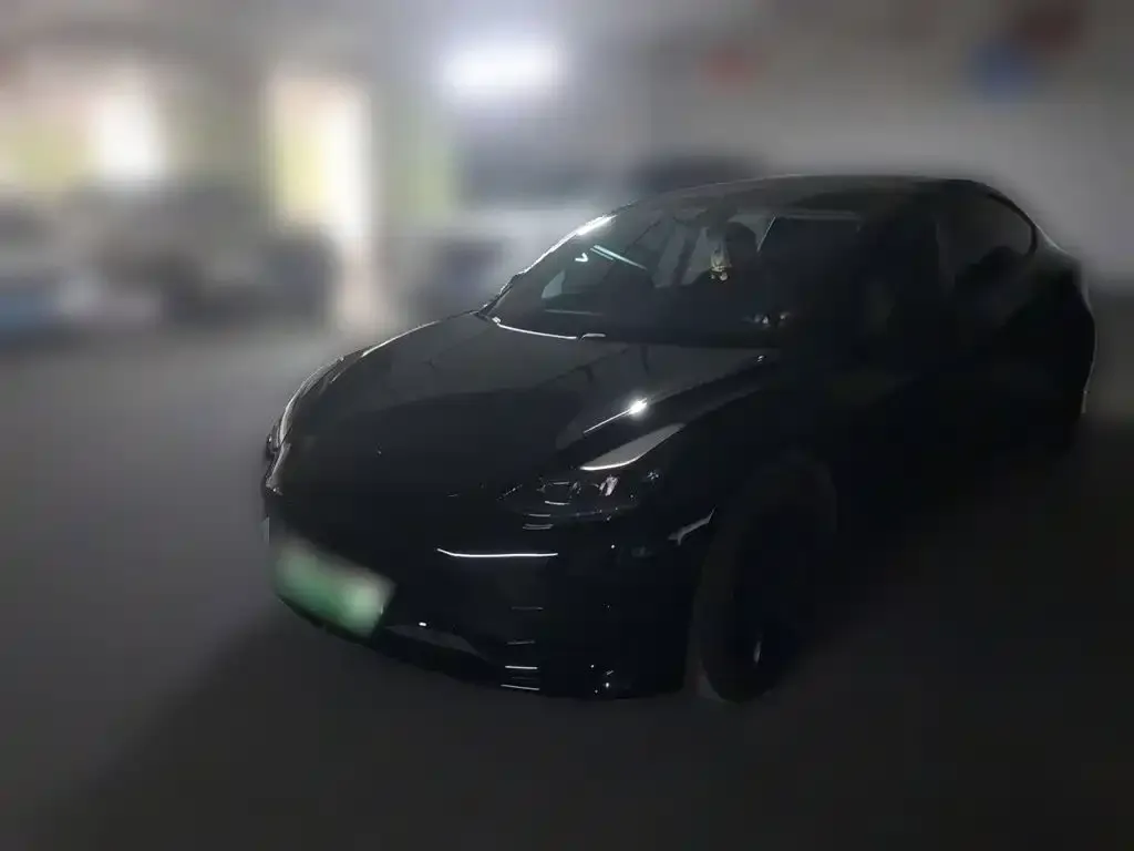 Tesla Model 3 — фото 1