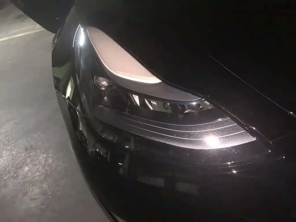 Tesla Model 3 — фото 3
