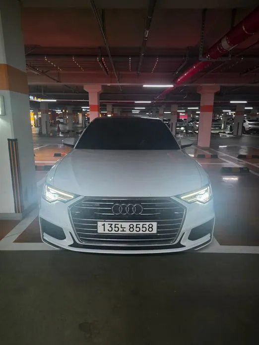 Audi A6 — фото 1