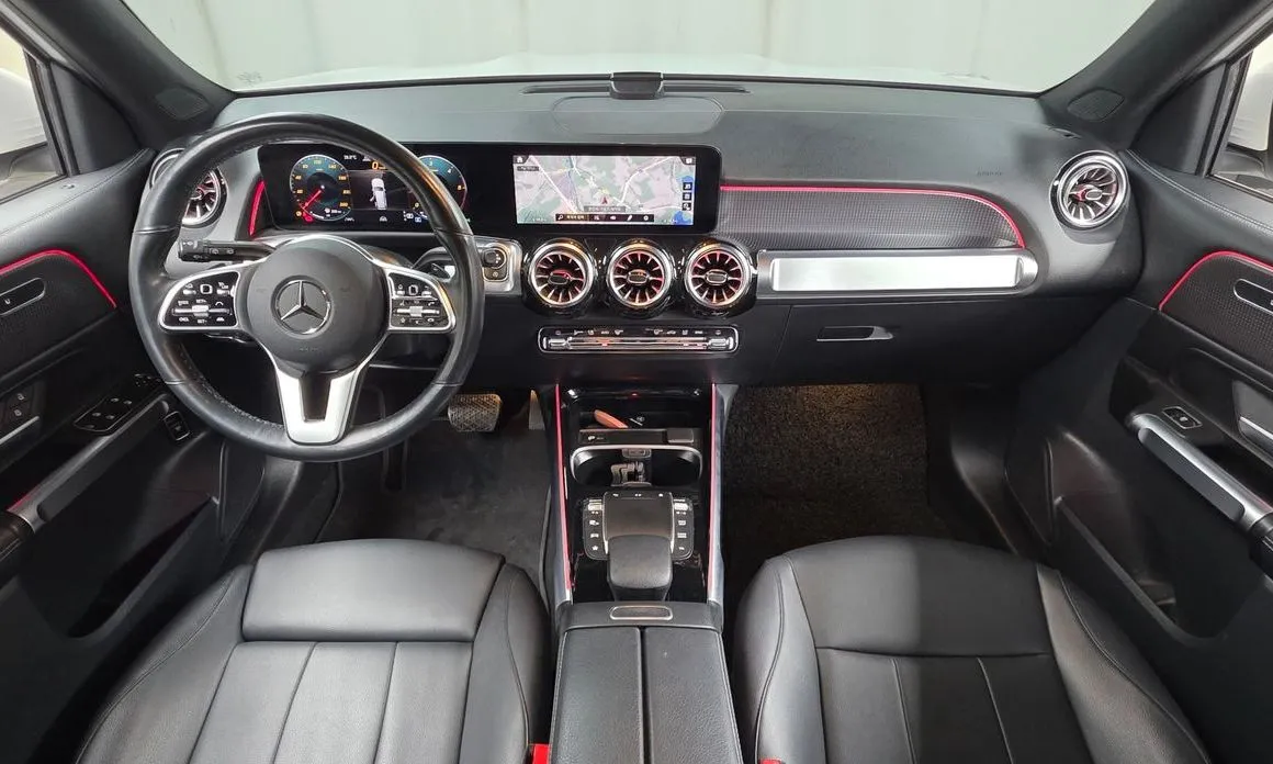 Mercedes-Benz GLB-Class — фото 10