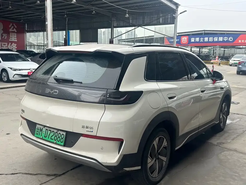 BYD Sealion 05 EV — фото 7