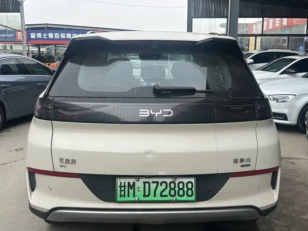 BYD Sealion 05 EV — фото 5