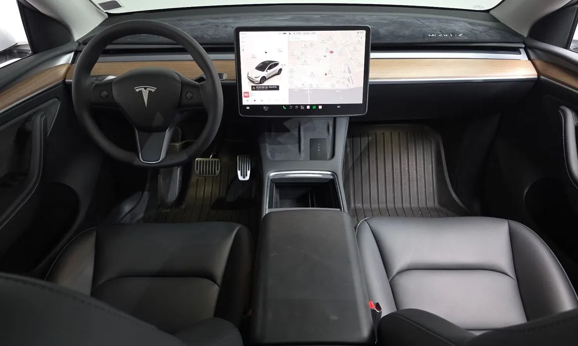 Tesla Model Y — фото 9