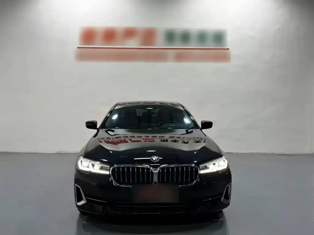 BMW 5 Series — фото 4