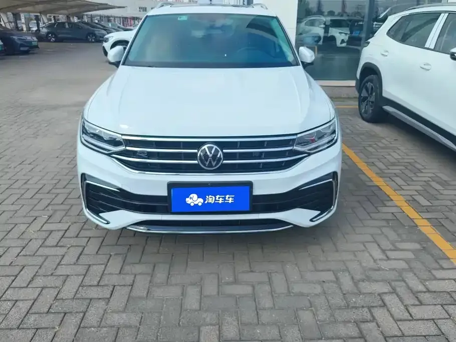 Volkswagen Tiguan L — фото 4