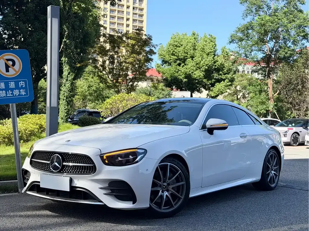 Mercedes-Benz E-Class (Import) — фото 1