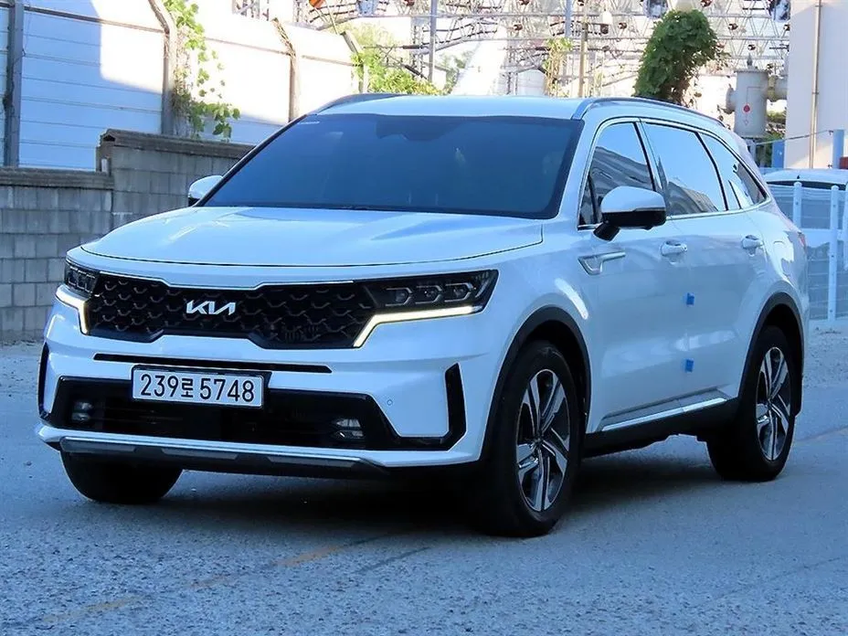 Kia Sorento — фото 9