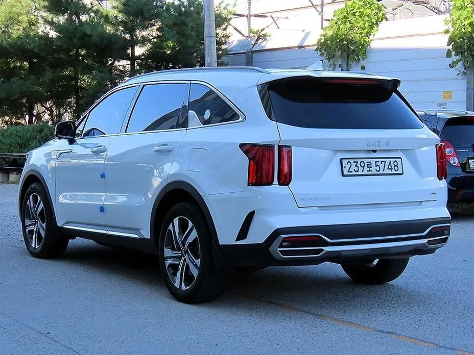 Kia Sorento — фото 7