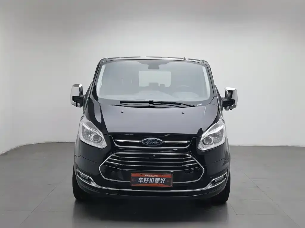 Ford Tourneo — фото 9