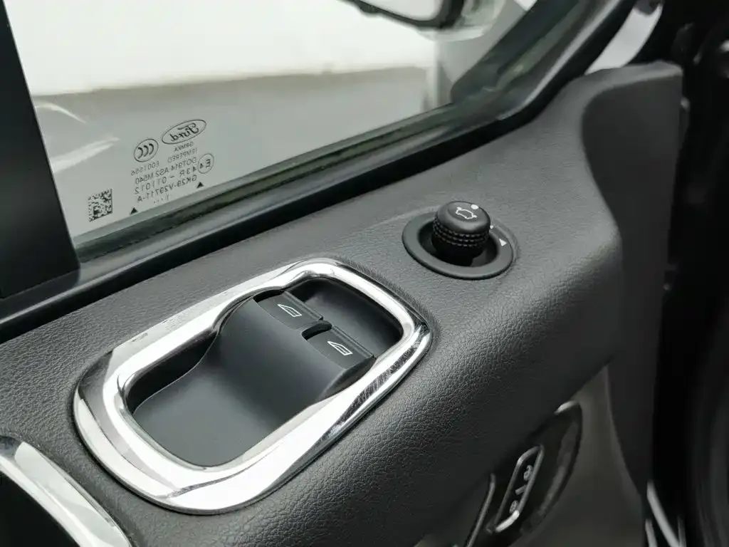 Ford Tourneo — фото 7
