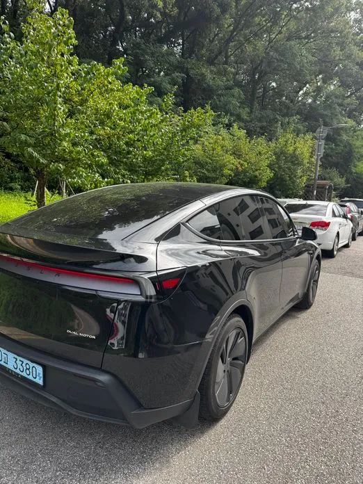 Tesla Model Y — фото 7