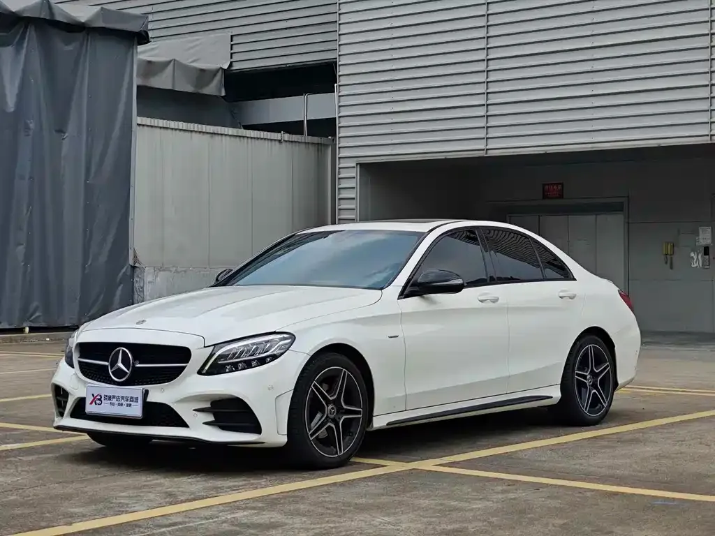 Mercedes-Benz C-Class — фото 1