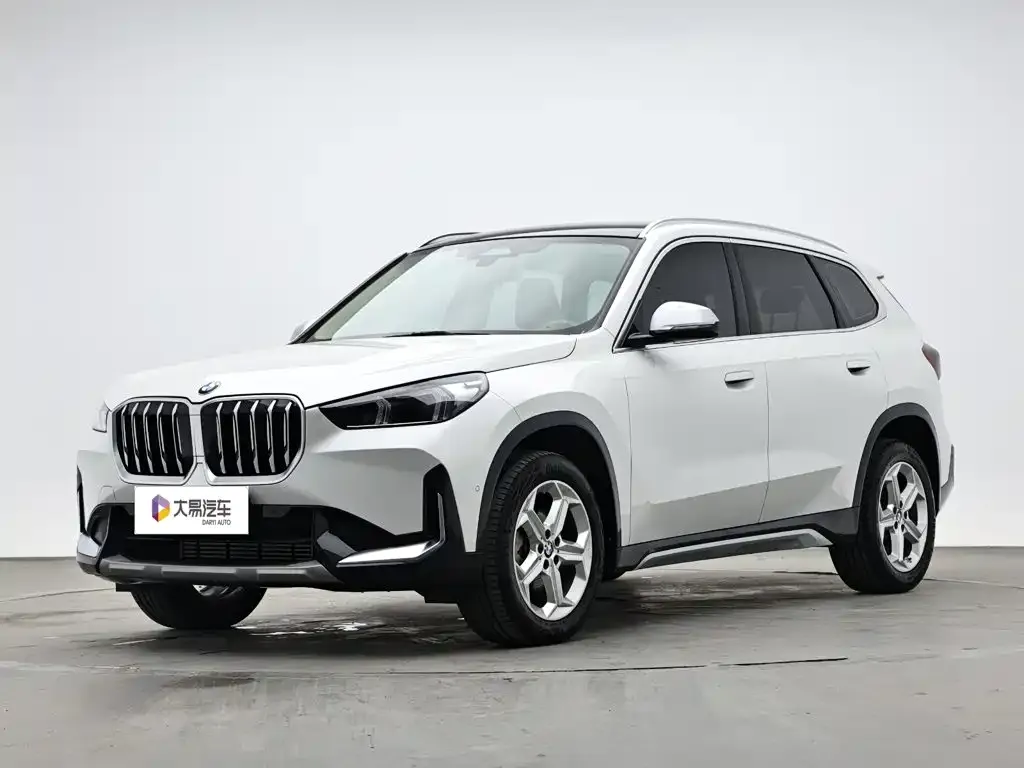 BMW X1 — фото 1