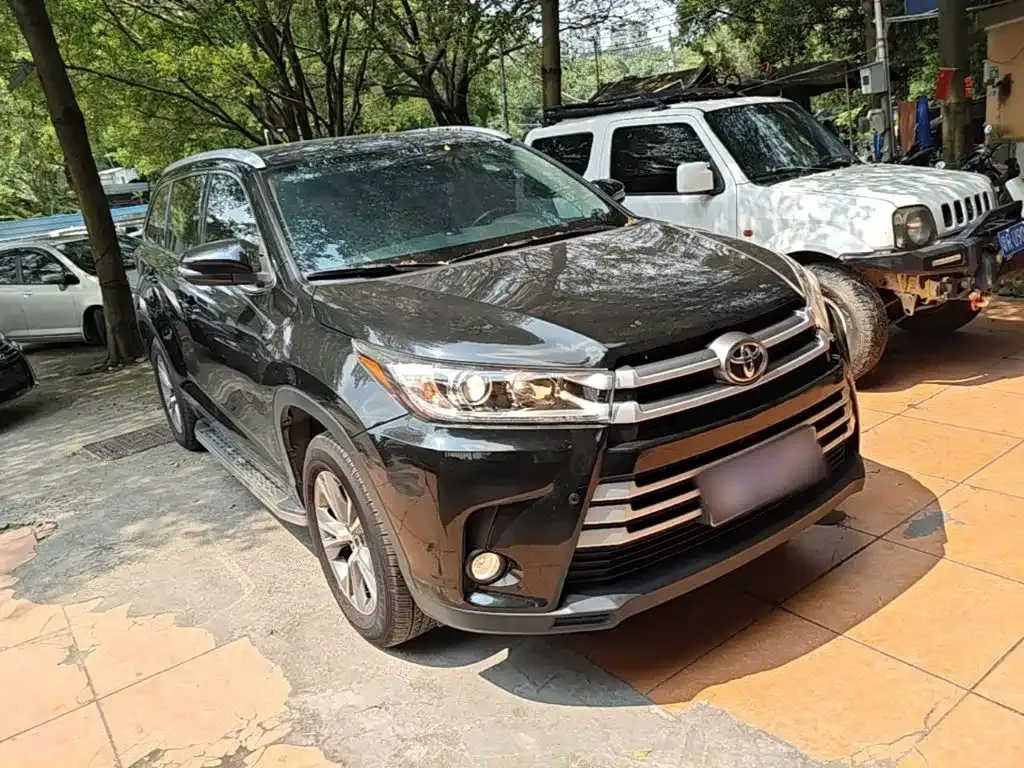Toyota Highlander — фото 6