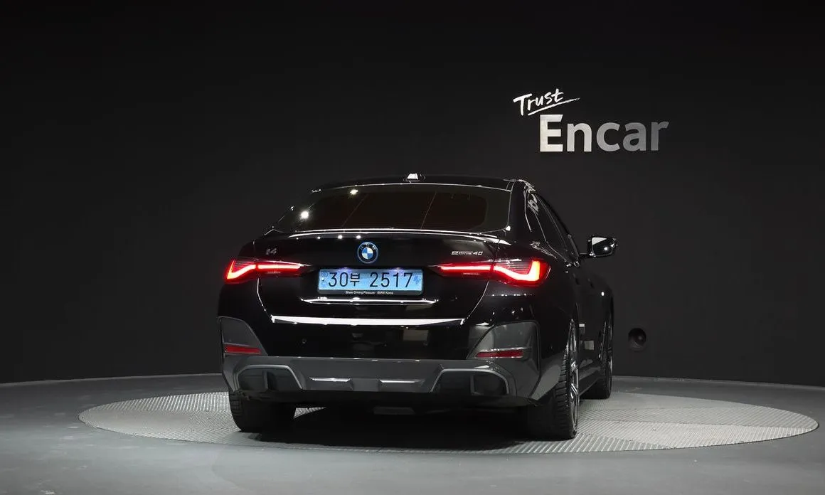 BMW i4 — фото 4