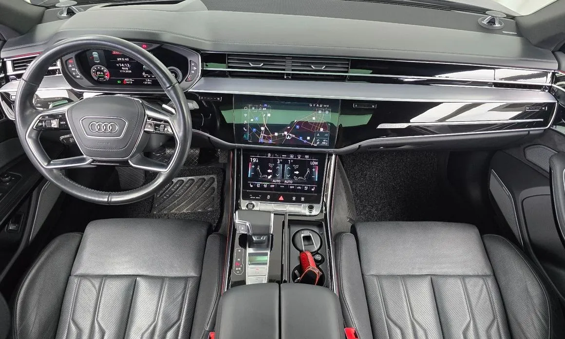 Audi A8 — фото 9