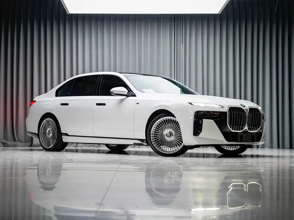 BMW 7 Series — фото 2