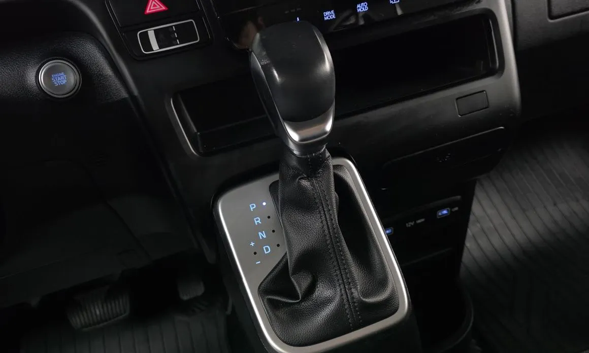 Hyundai Staria — фото 2