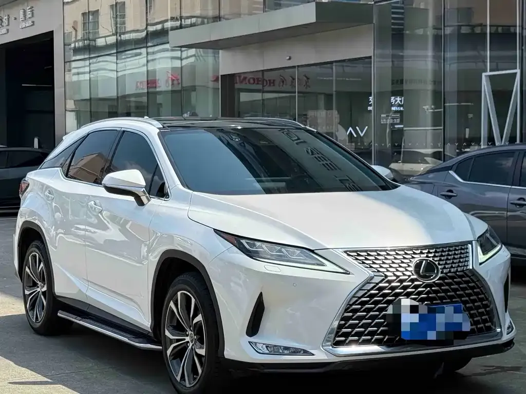 Lexus RX — фото 1