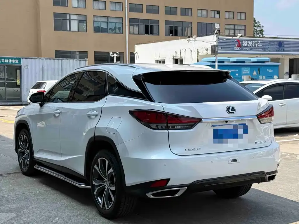 Lexus RX — фото 9