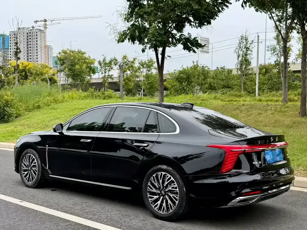 Hongqi H5 — фото 3