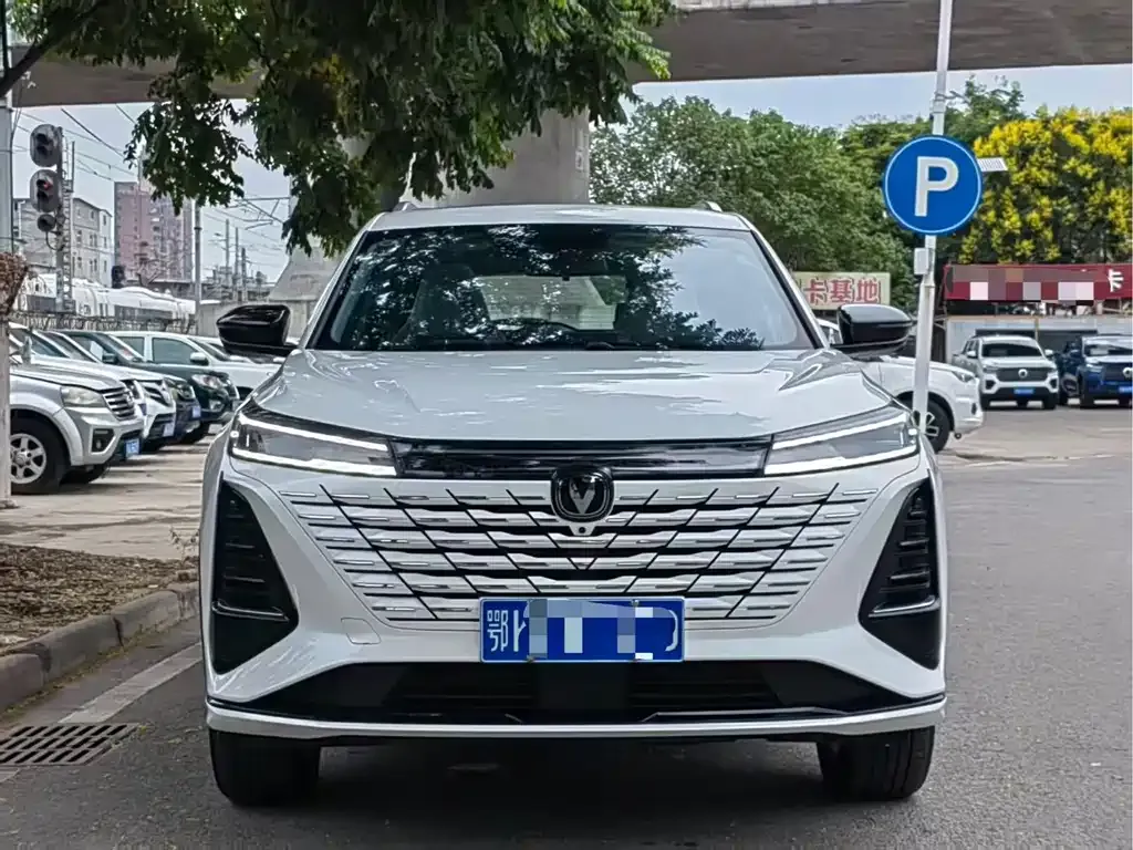Changan CS75 PLUS — фото 1