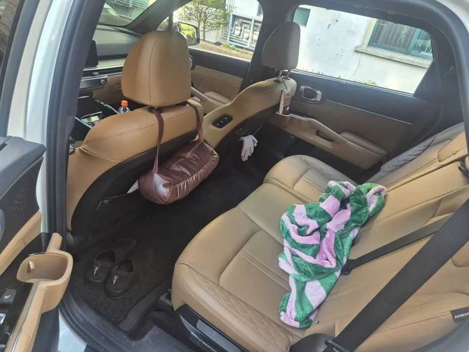 Kia Sorento — фото 7