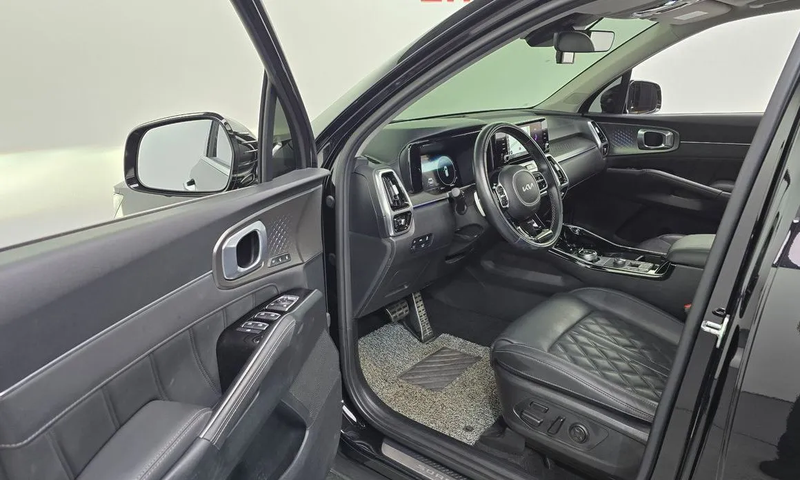 Kia Sorento — фото 10