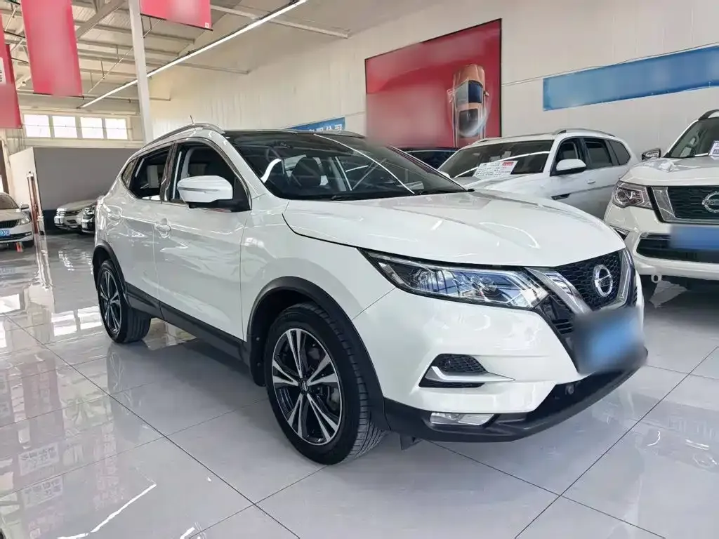 Nissan Qashqai — фото 9