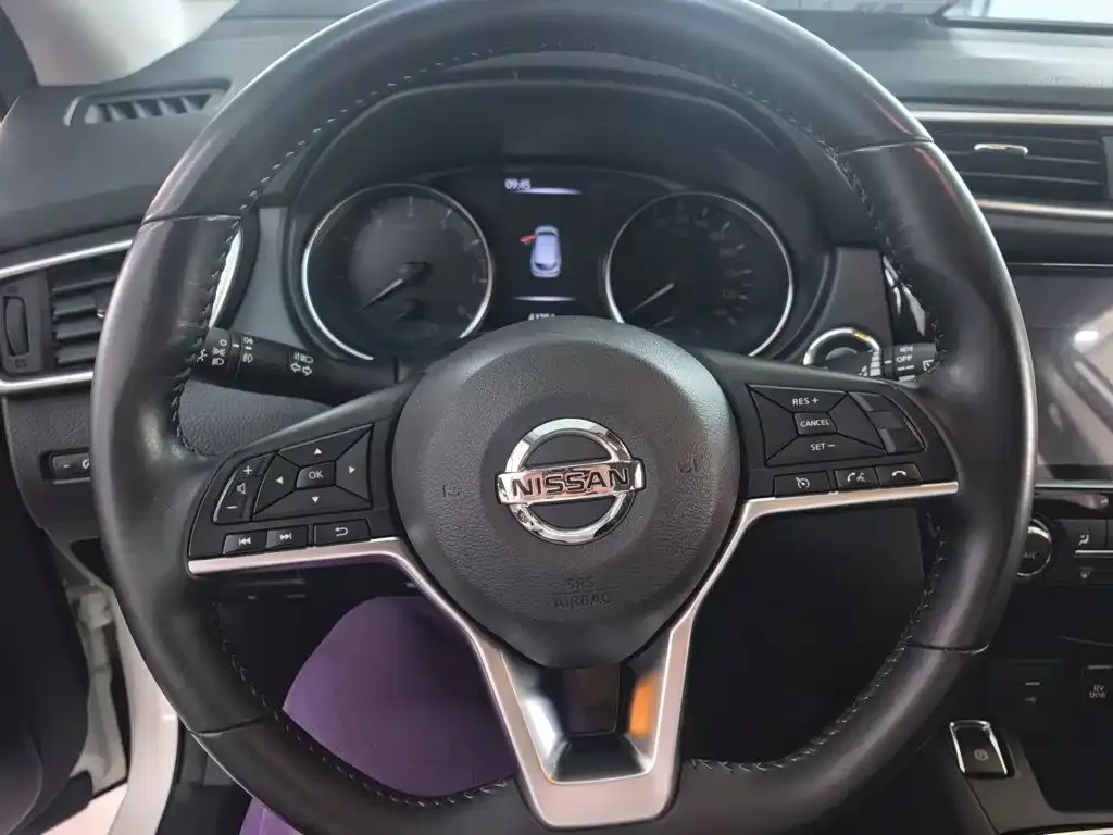 Nissan Qashqai — фото 10