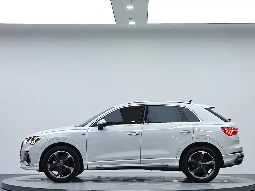 Audi Q3 — фото 4