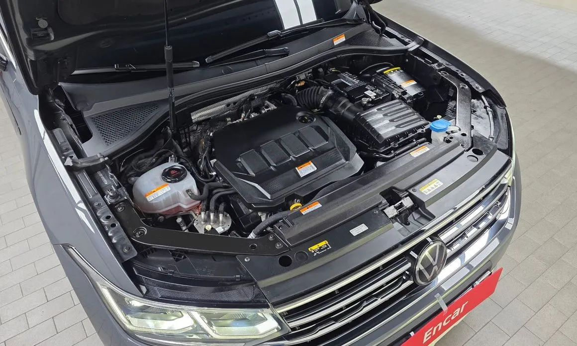 Volkswagen Tiguan — фото 8