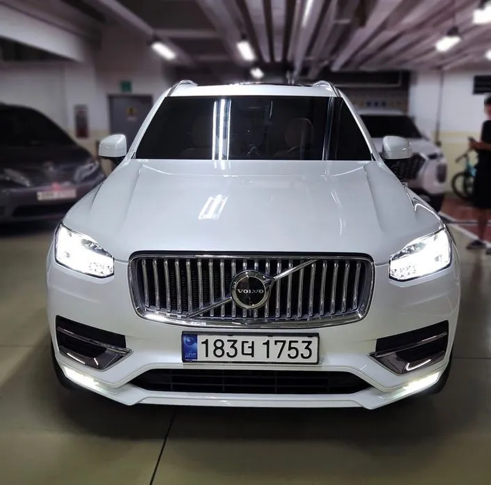 Volvo XC90 — фото 1
