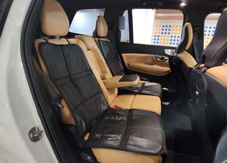 Volvo XC90 — фото 10