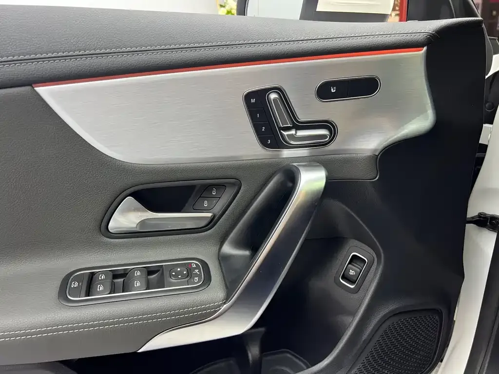 Mercedes-Benz CLA AMG — фото 4