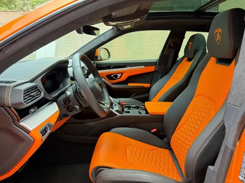 Lamborghini Urus — фото 10