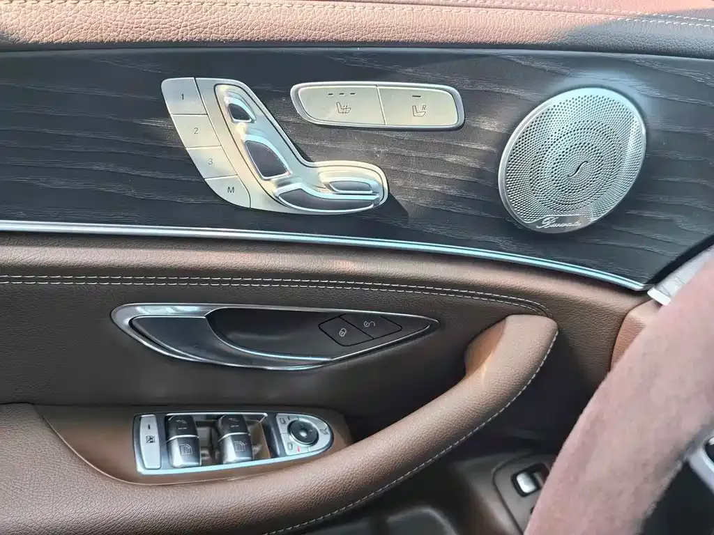 Mercedes-Benz E-Class New Energy — фото 7