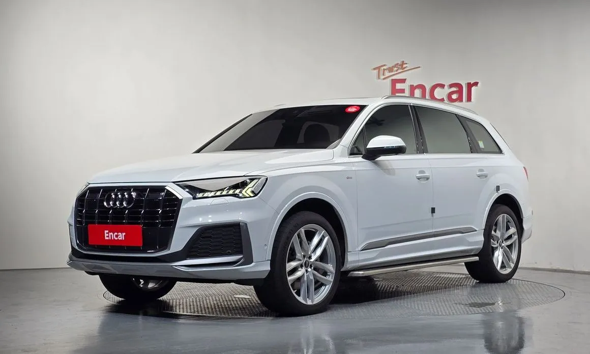 Audi Q7 — фото 1