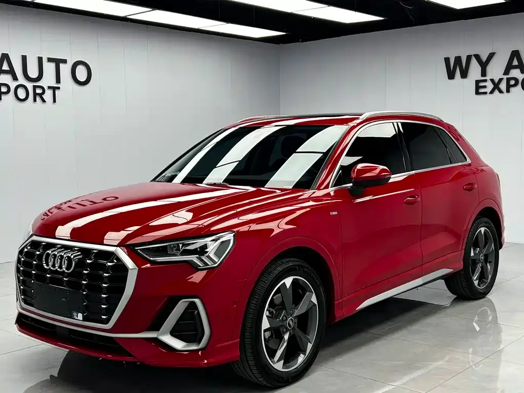 Audi Q3 — фото 1