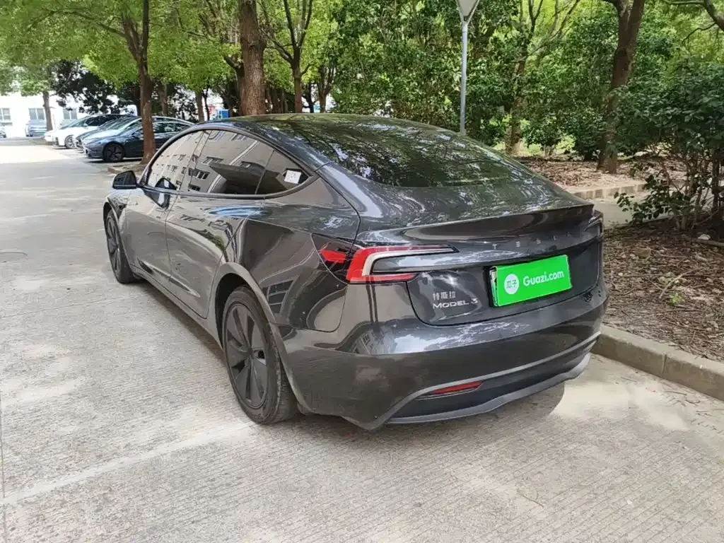 Tesla Model 3 — фото 4