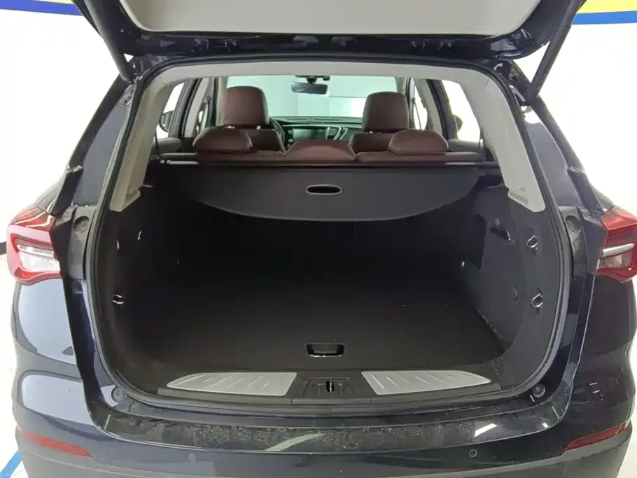 Buick Envision Plus — фото 2