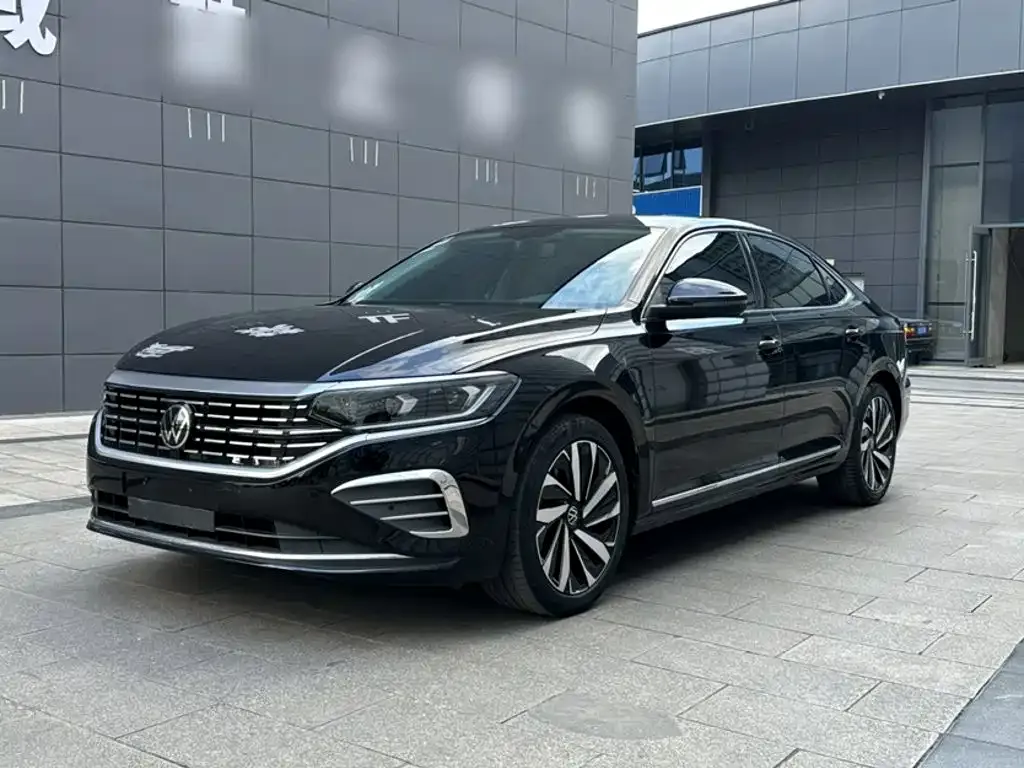 Volkswagen Passat — фото 1