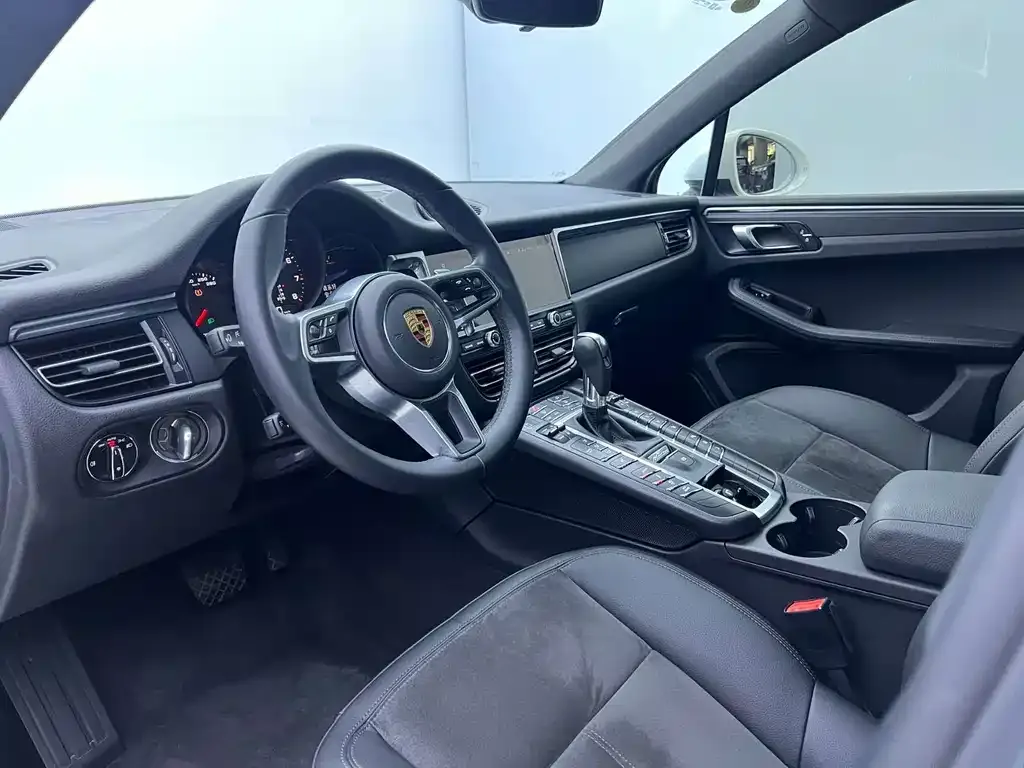 Porsche Macan — фото 6