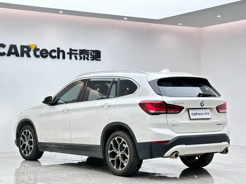 BMW X1 — фото 5